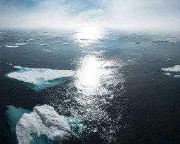 Frammenti di ghiaccio nel mare della Groenlandia