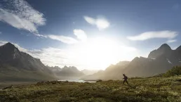 Trekking lungo il fiordo Tasermiut in Groenlandia