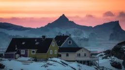 Paesaggio con iceberg in Groenlandia