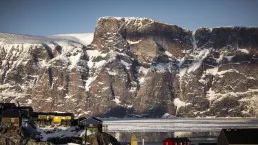 Panorama dalle montagne della Groenlandia